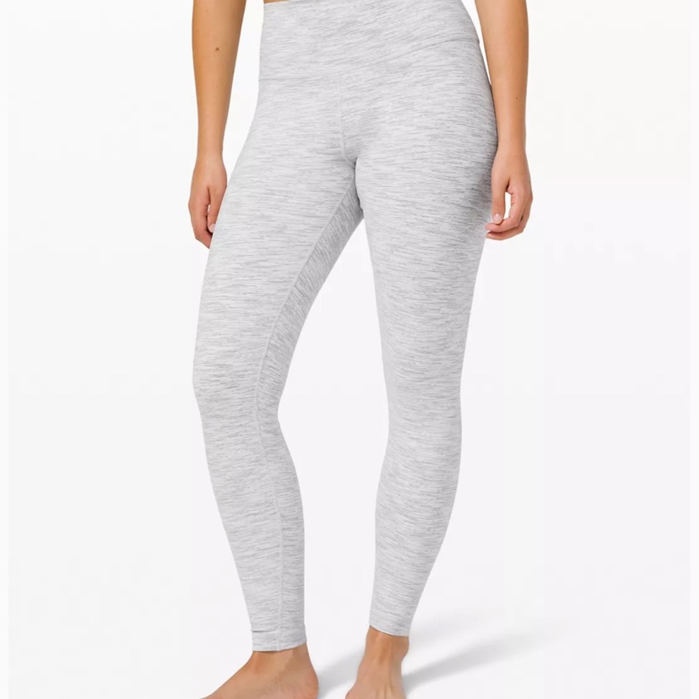 Lululemon space dye Wunder under EUC SZ 4 25”